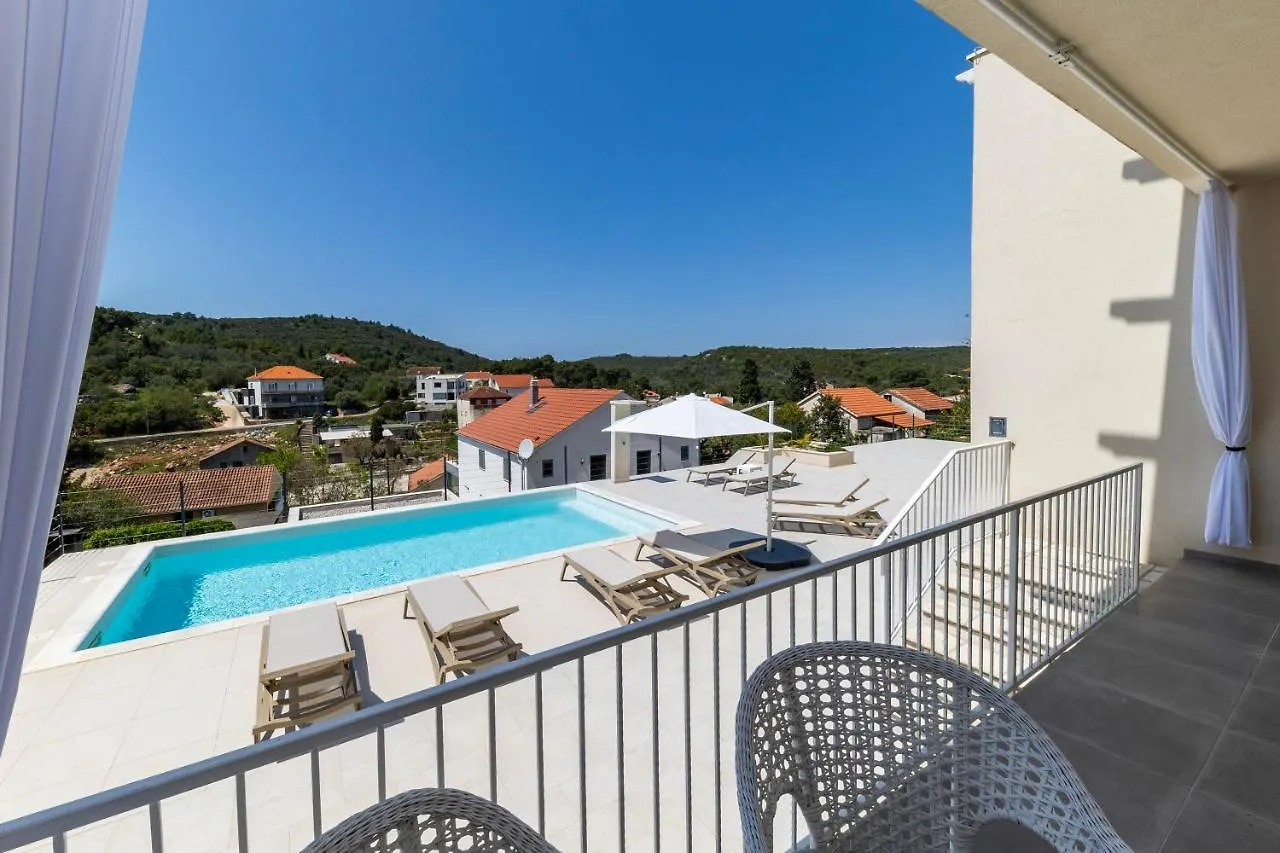 Apartment Tilagus Holiday Villa - Nostromo Zman