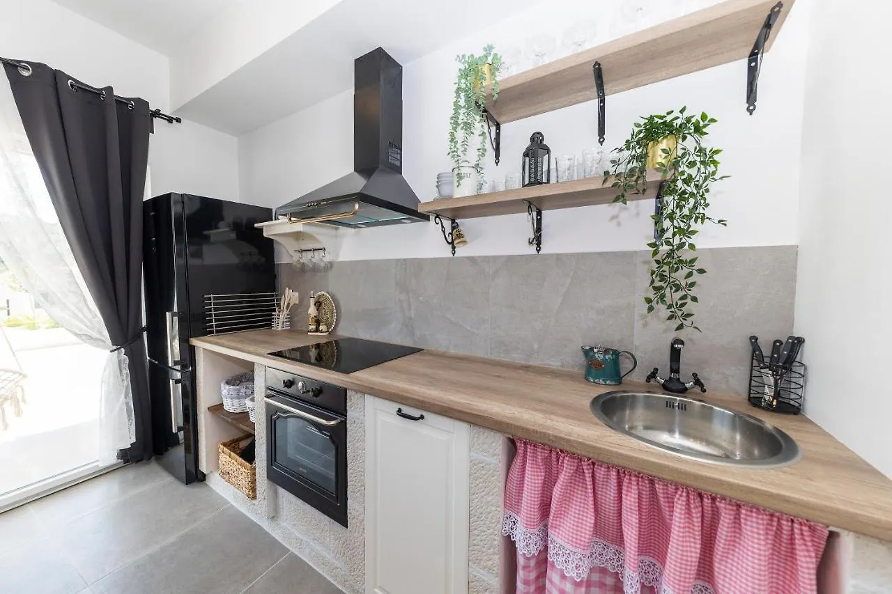Tilagus Holiday Villa - Nostromo Zman Croatia
