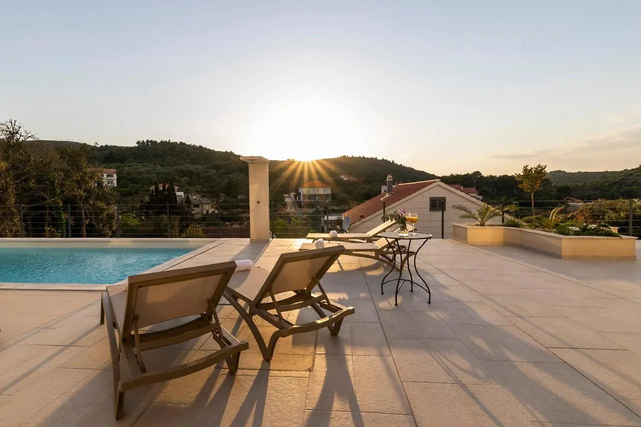 Tilagus Holiday Villa - Nostromo Žman Apartmán